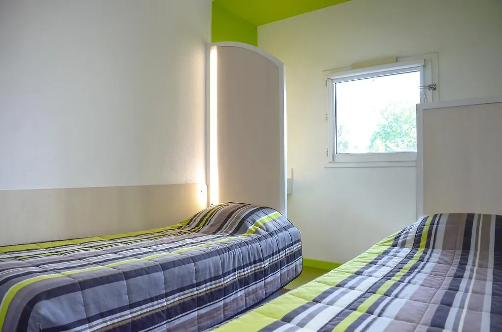 ***  Enzo Hotel 1Er Prix Coudes Франция